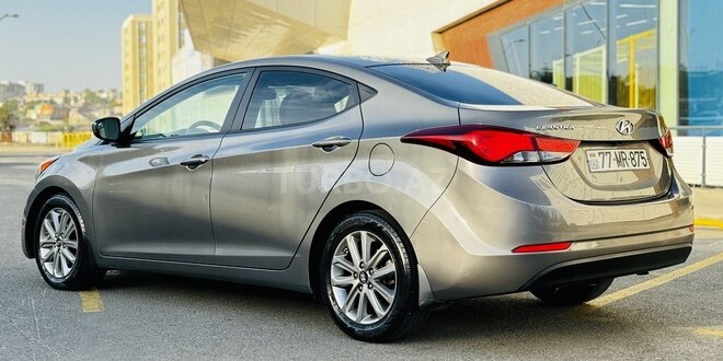 Hyundai Elantra 2015, 97,000 km - 1.8 l - Bakı