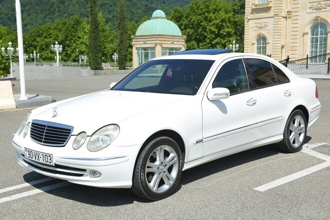 Mercedes E 320 2004, 235,600 km - 3.0 l - Qəbələ