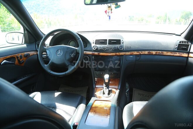 Mercedes E 320 2004, 235,600 km - 3.0 l - Qəbələ