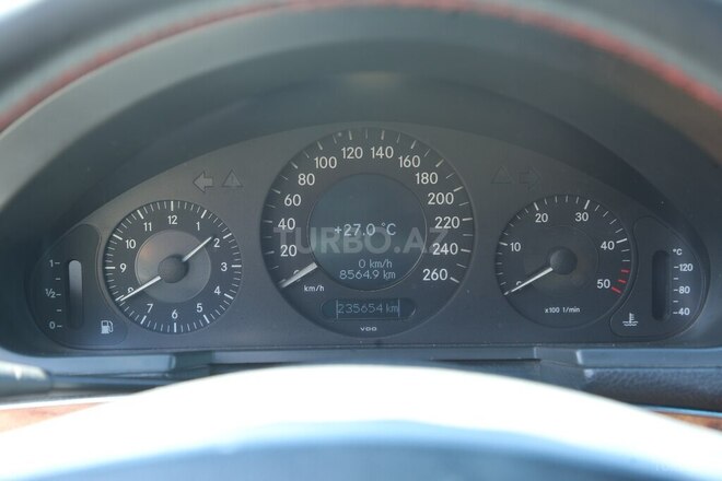 Mercedes E 320 2004, 235,600 km - 3.0 l - Qəbələ