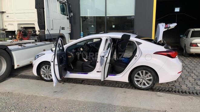 Hyundai Avante 2014, 140,000 km - 1.6 l - Astara