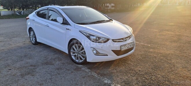 Hyundai Avante 2014, 140,000 km - 1.6 l - Astara