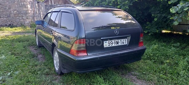 Mercedes C 180