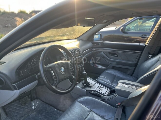 BMW 528 1997, 260,000 km - 2.8 l - Bakı