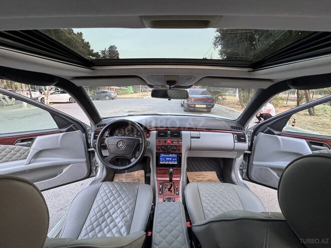 Mercedes E 200 1999, 259,000 km - 2.0 l - Bakı