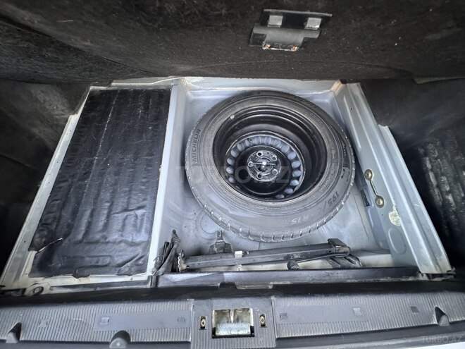 Mercedes E 200 1999, 259,000 km - 2.0 l - Bakı