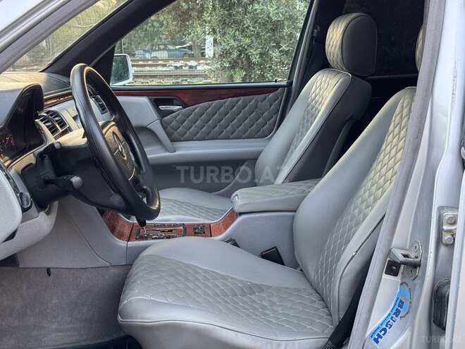 Mercedes E 200 1999, 259,000 km - 2.0 l - Bakı
