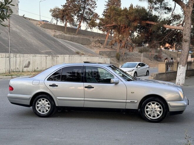 Mercedes E 200 1999, 259,000 km - 2.0 l - Bakı