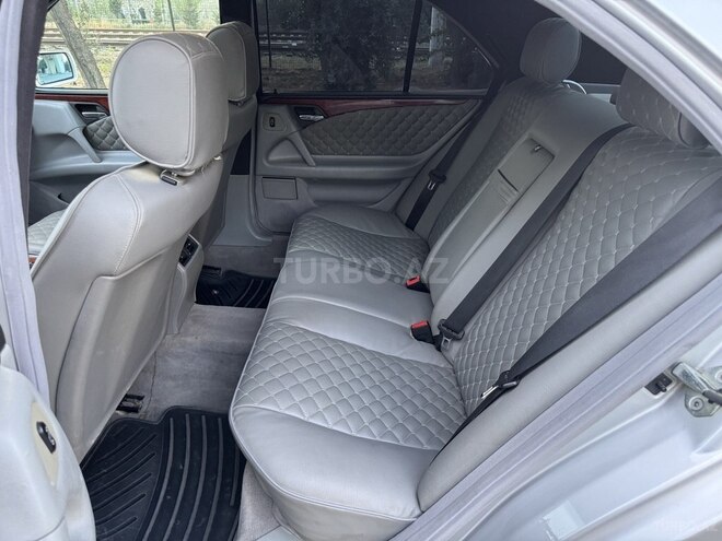 Mercedes E 200 1999, 259,000 km - 2.0 l - Bakı