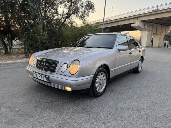 Mercedes E 200 1999, 259,000 km - 2.0 l - Bakı