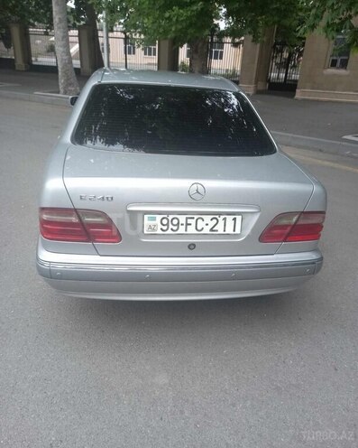 Mercedes E 240 2000, 347,852 km - 2.4 л - Naftalan