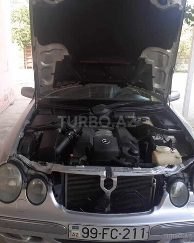 Mercedes E 240 2000, 347,852 km - 2.4 л - Naftalan