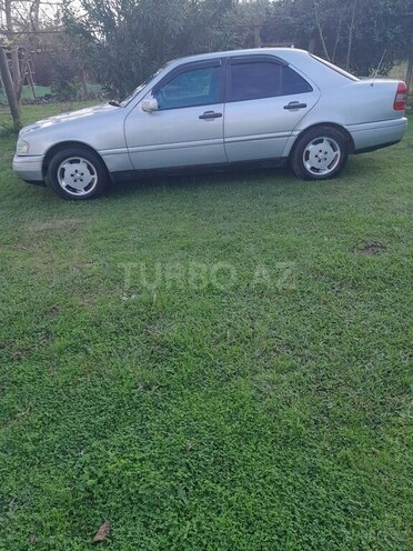 Mercedes C 180 1994, 250,000 km - 1.8 l - Astara