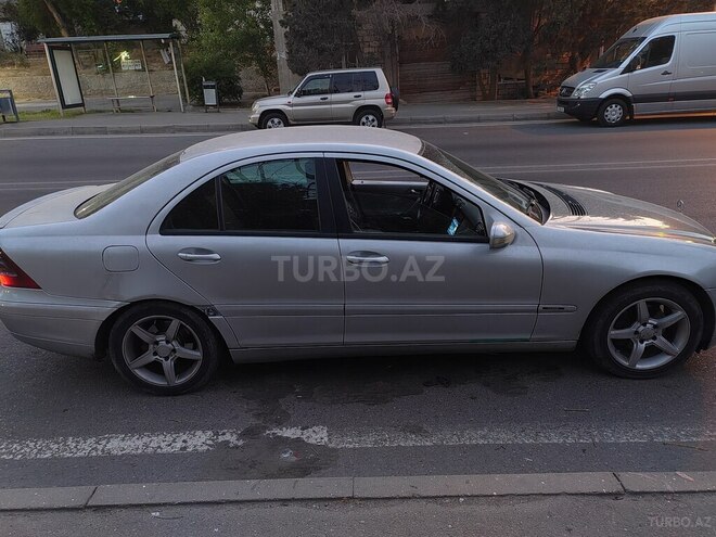 Mercedes C 220 d 2001, 694,774 km - 2.2 l - Bakı