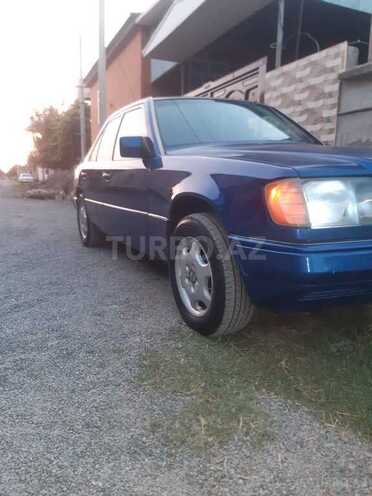 Mercedes E 250 1992, 540,678 km - 2.5 l - Sabirabad