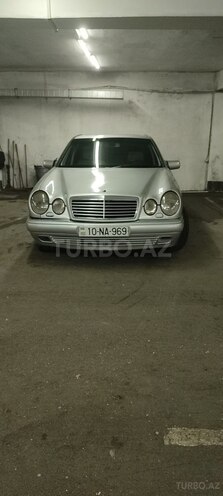 Mercedes E 280