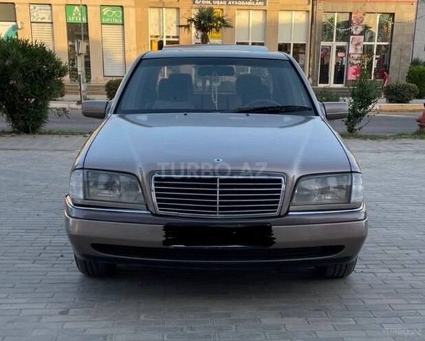 Mercedes C 180