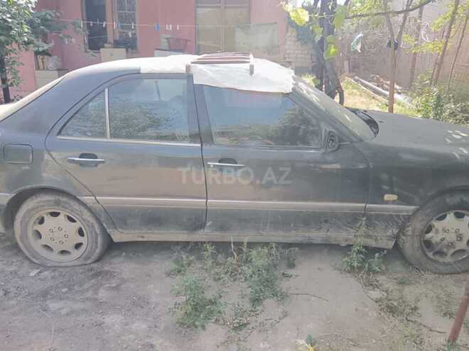 Mercedes C 220 1994, 22,380 km - 2.2 л - Bakı