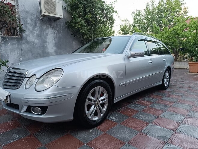 Mercedes E 220