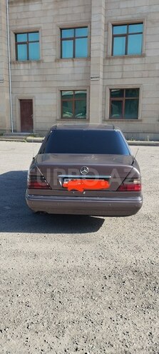 Mercedes E 250