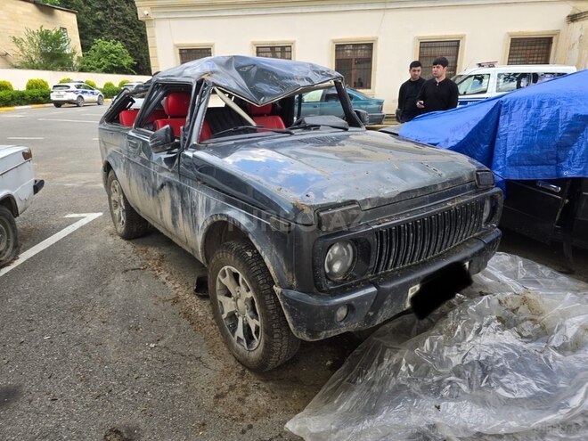LADA (VAZ) Niva 2019, 140,000 km - 1.7 л - İsmayıllı