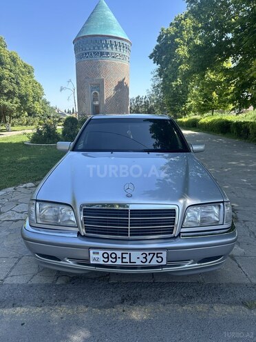 Mercedes C 240