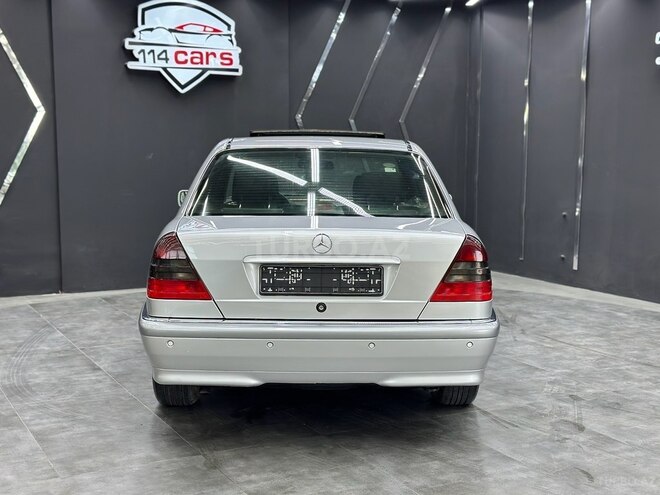 Mercedes C 180