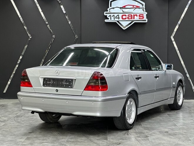 Mercedes C 180