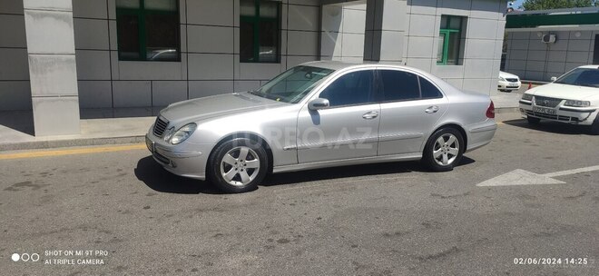 Mercedes E 270