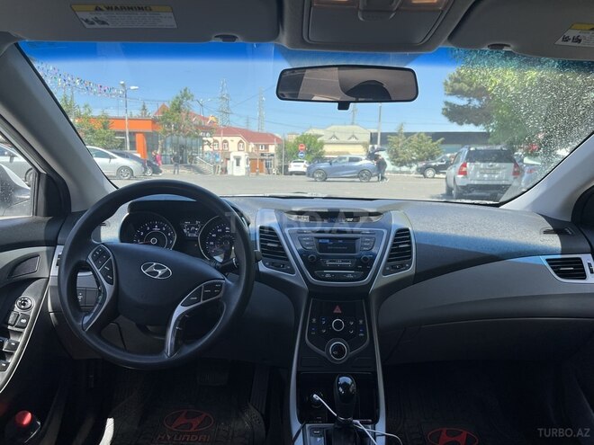 Hyundai Elantra 2015, 118,500 km - 1.8 l - Bakı