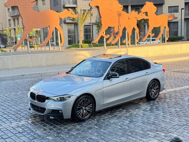 BMW 330e