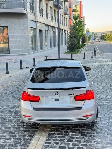 BMW 330e