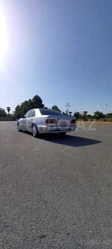 Mercedes E 270 2001, 333,000 km - 2.7 l - Bakı