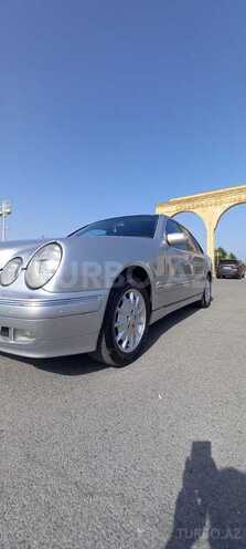 Mercedes E 270 2001, 333,000 km - 2.7 l - Bakı