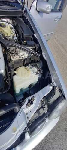 Mercedes E 270 2001, 333,000 km - 2.7 l - Bakı