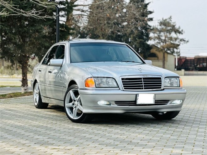 Mercedes C 230