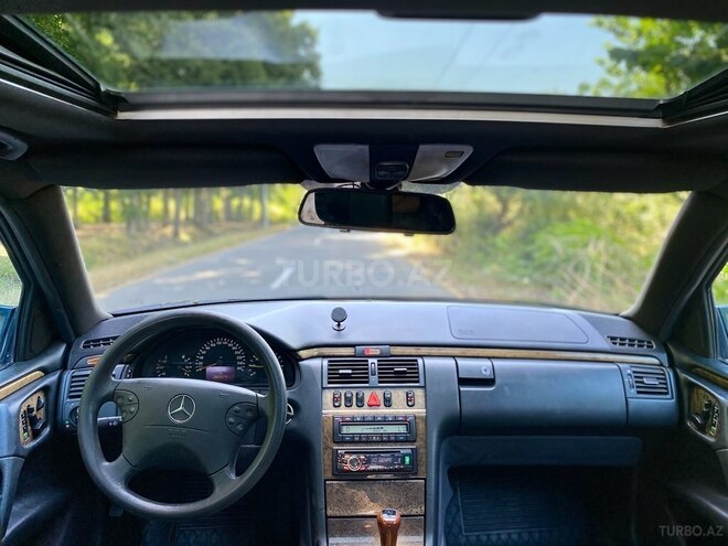 Mercedes E 240 2000, 265,000 km - 2.6 л - Masallı