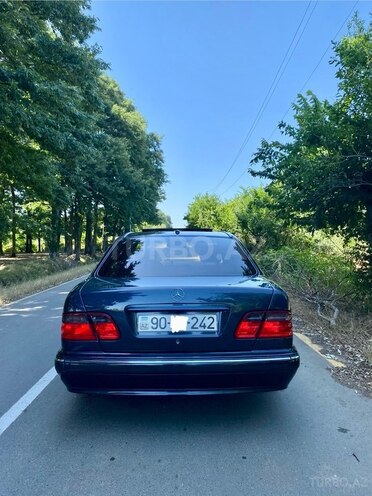 Mercedes E 240 2000, 265,000 km - 2.6 л - Masallı