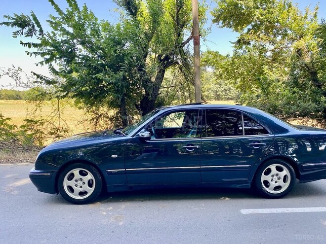 Mercedes E 240 2000, 265,000 km - 2.6 л - Masallı