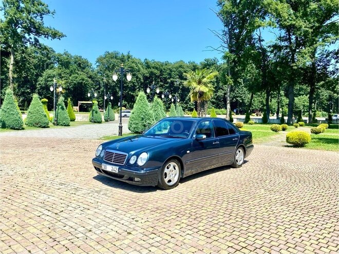 Mercedes E 240 2000, 265,000 km - 2.6 л - Masallı
