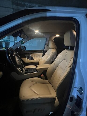 Toyota Highlander 2022, 24,469 km - 2.5 l - Bakı