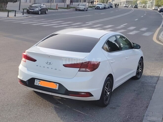 Hyundai Elantra 2018, 83,000 km - 2.0 l - Bakı