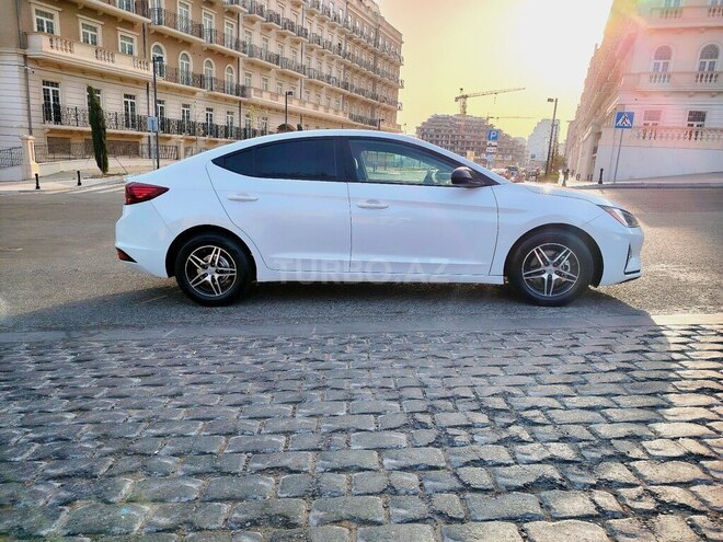 Hyundai Elantra 2018, 83,000 km - 2.0 l - Bakı