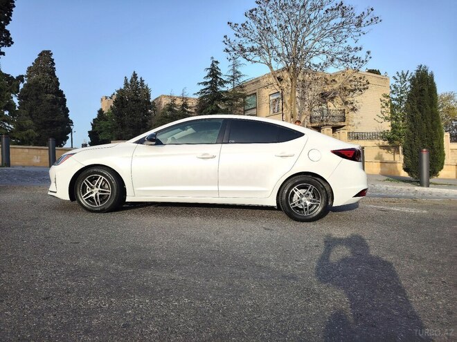 Hyundai Elantra 2018, 83,000 km - 2.0 l - Bakı
