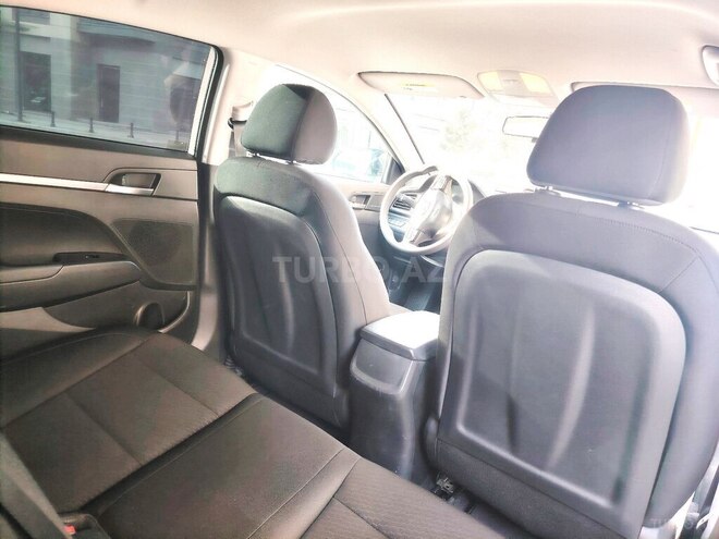 Hyundai Elantra 2018, 83,000 km - 2.0 l - Bakı