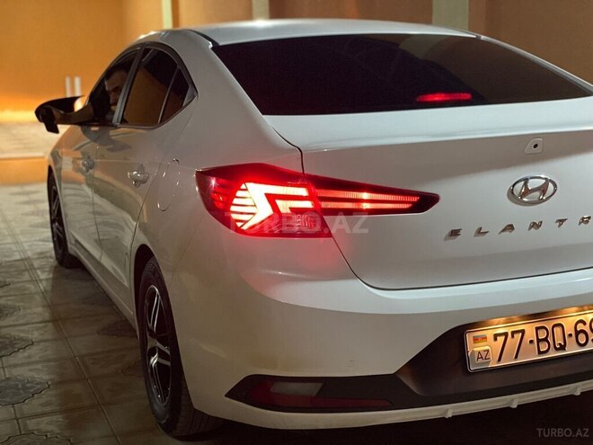 Hyundai Elantra 2018, 83,000 km - 2.0 l - Bakı
