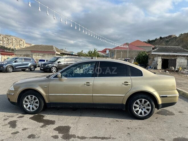 Volkswagen Passat 2001, 269,000 km - 2.8 l - Bakı
