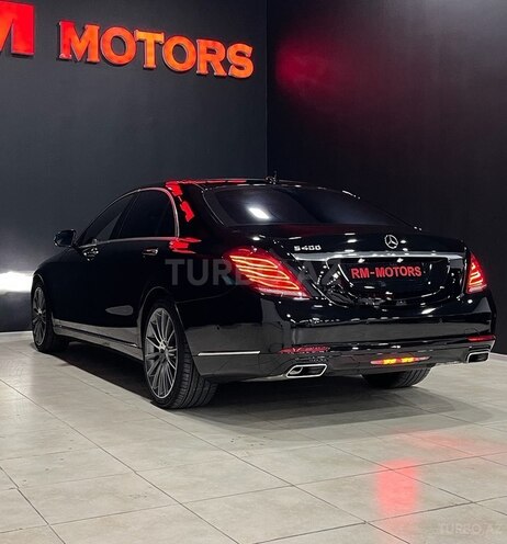 Mercedes S 400