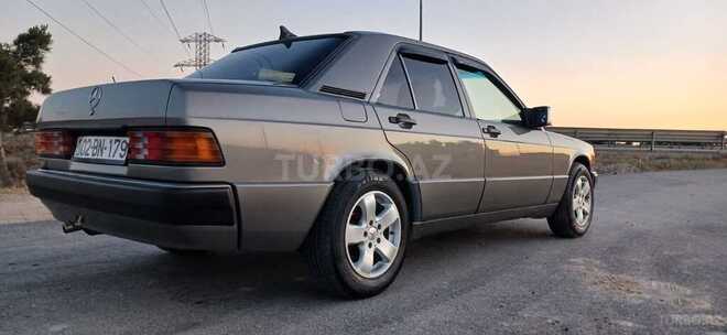 Mercedes 190 1990, 211,000 km - 2.0 l - Bakı