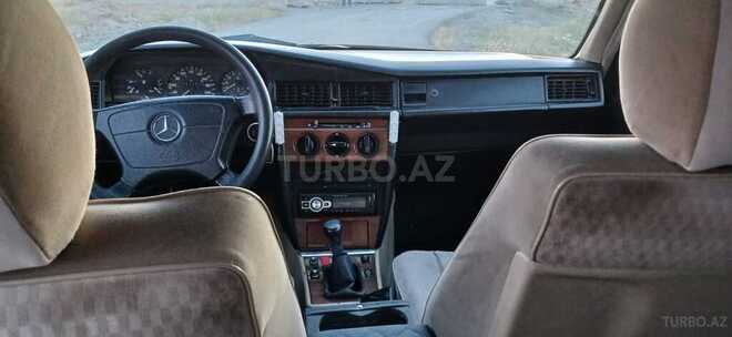 Mercedes 190 1990, 211,000 km - 2.0 l - Bakı